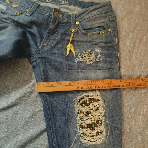 Robin's Jean Blue Straight Leg Jeans with Gold Accents - Picture 15 of 15